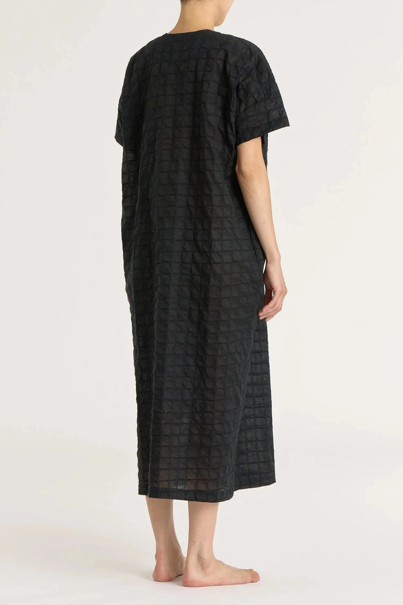 Ripple Finish Crew Dress | Black