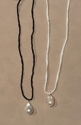 Perle on Silk | Black