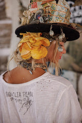 Iris T | True