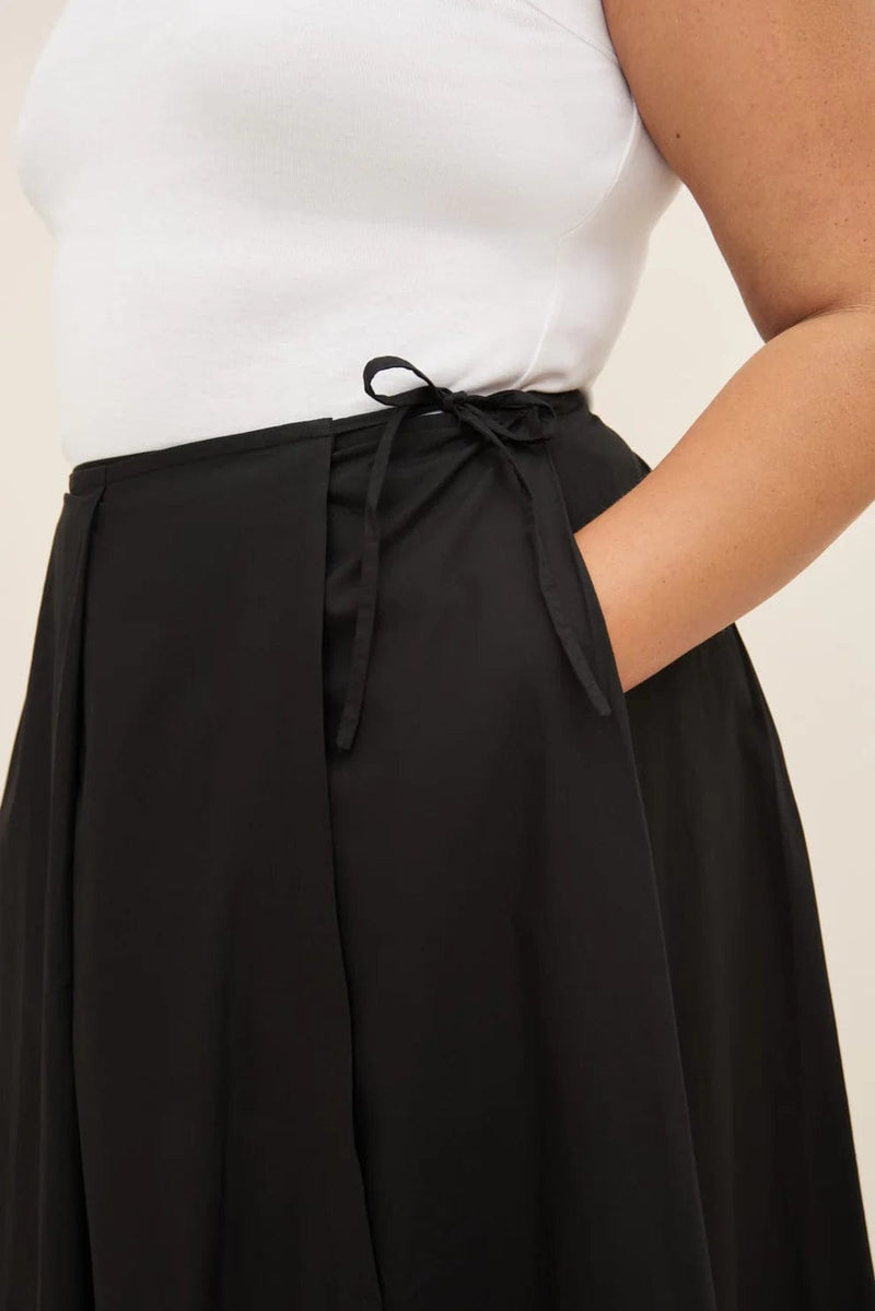 Valley Skirt | Black